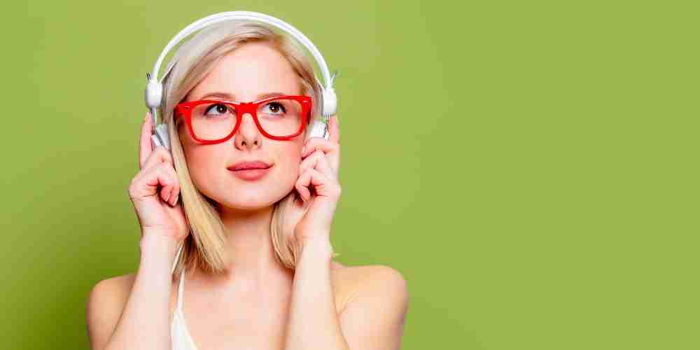how to wear headphones with glasses